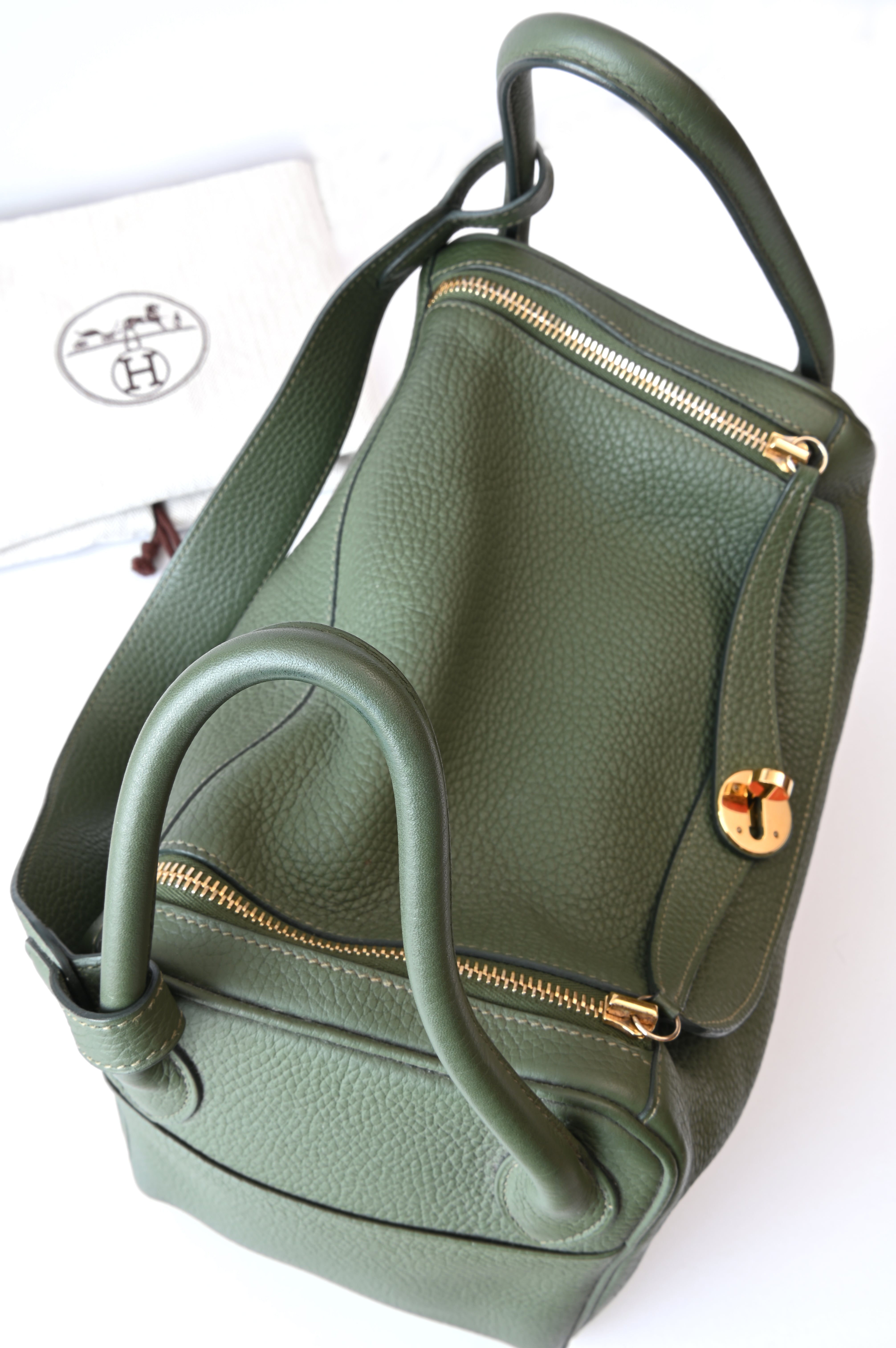 Hermes Lindy Taurillon Clemence 30 in Olive green and gold hardware