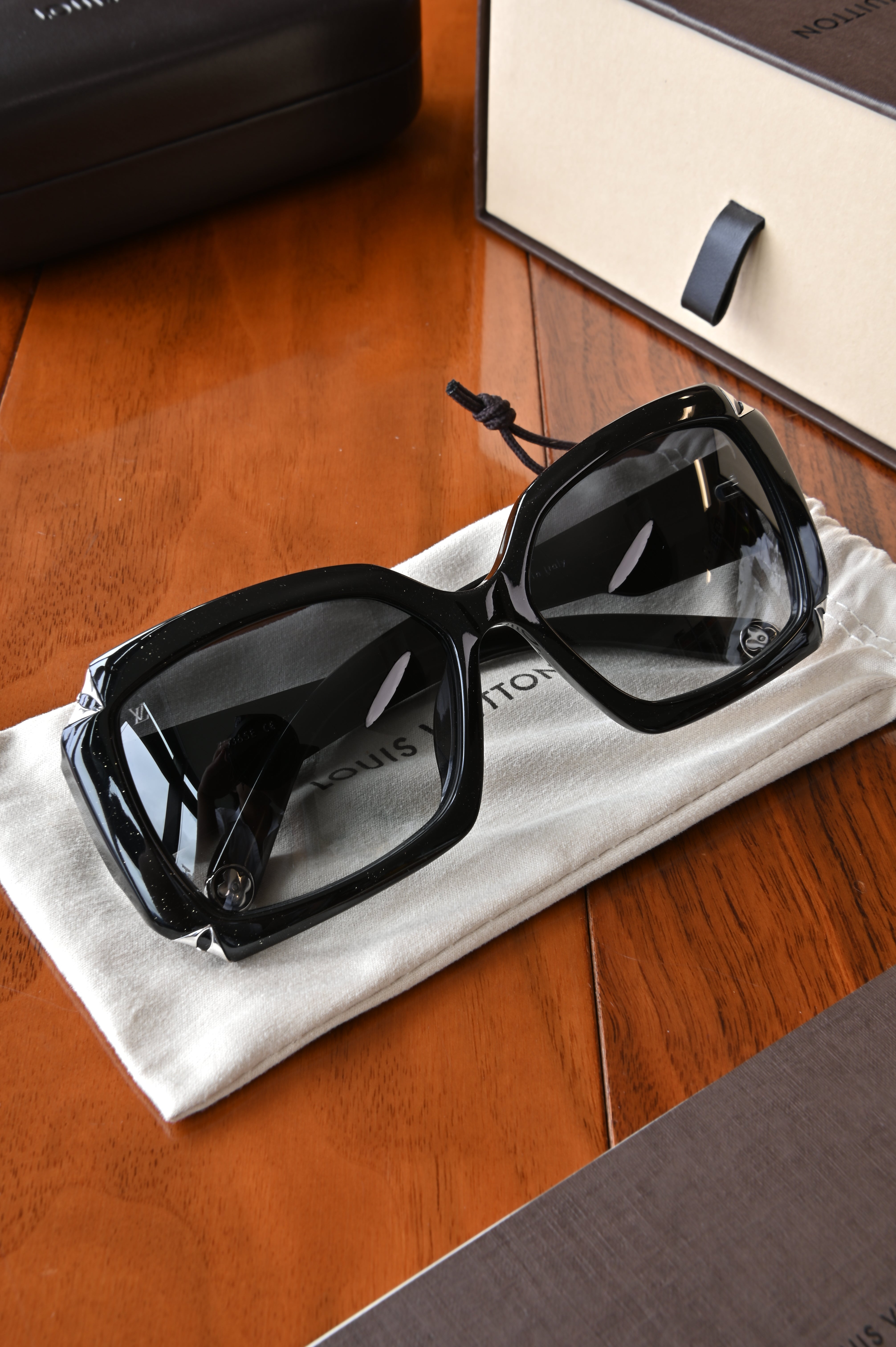Louis Vuitton Black Glitter Sunglasses