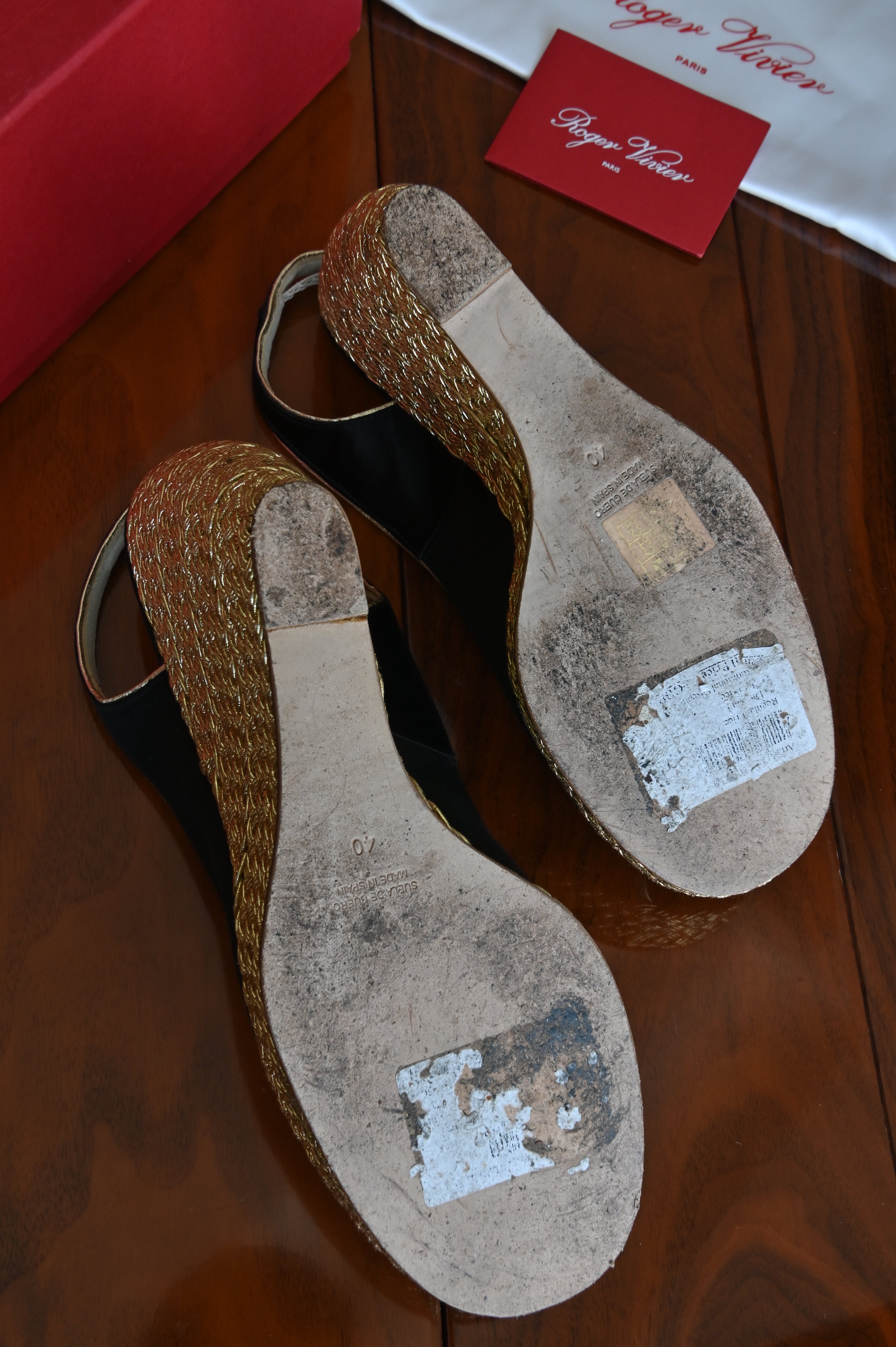 Roger Vivier Black Slingback Wedge Espadrilles bottom