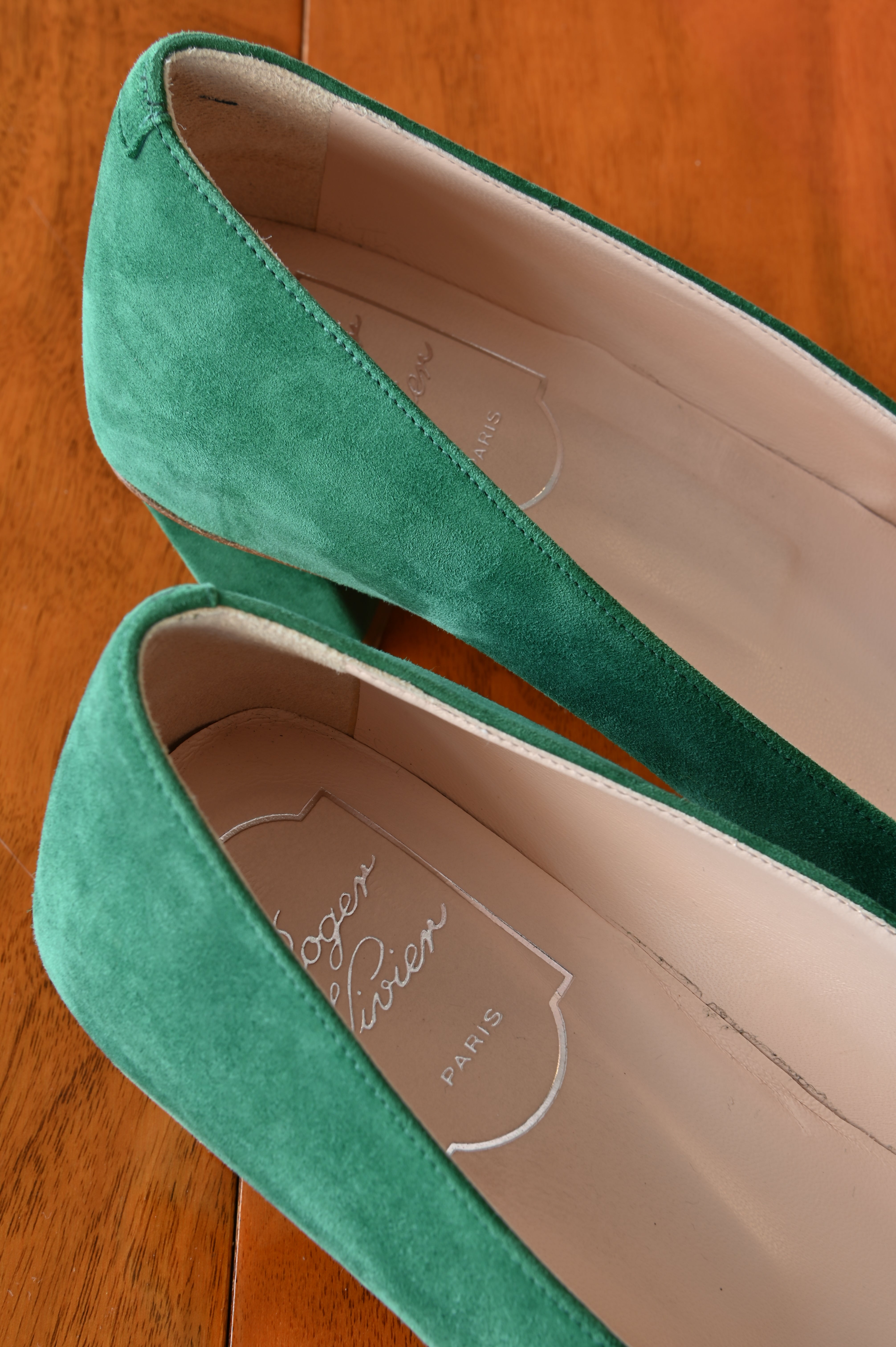 Roger Vivier Emerald Green Suede Stone Buckle Pumps back