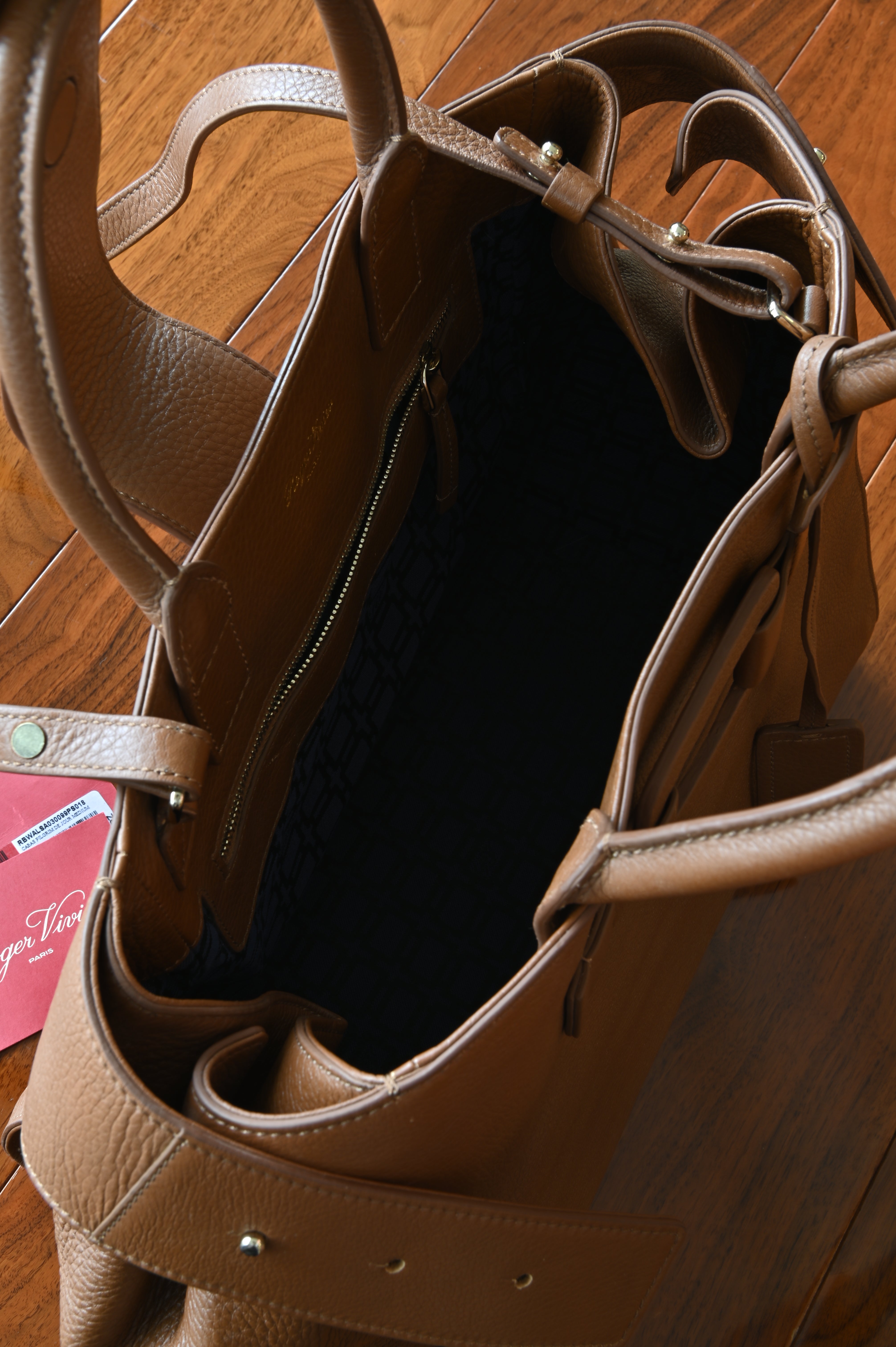 Roger Vivier Pilgrim De Jour Camel Tote Bag top open