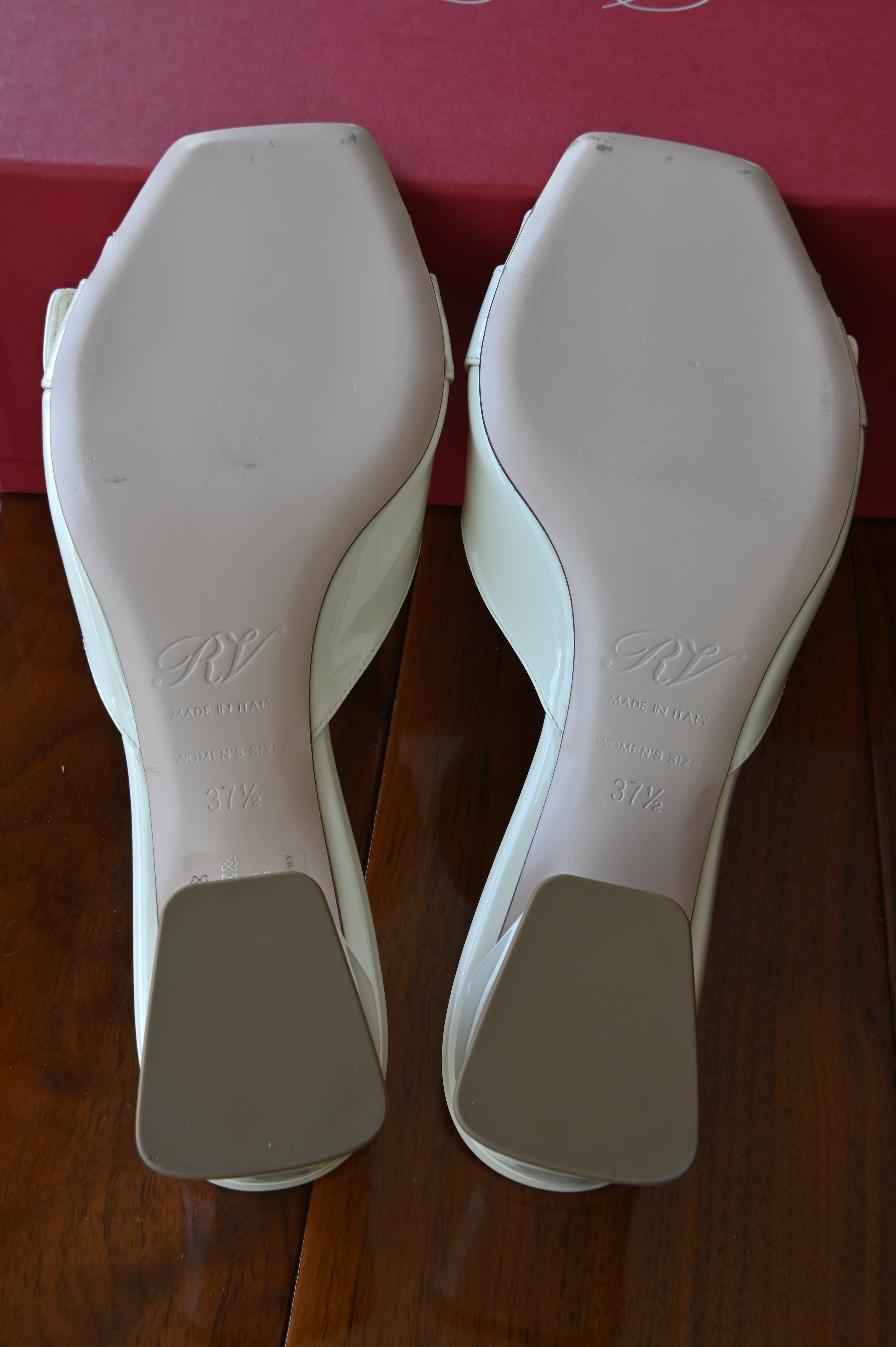Roger Vivier White Cream Crystal Mules bottom