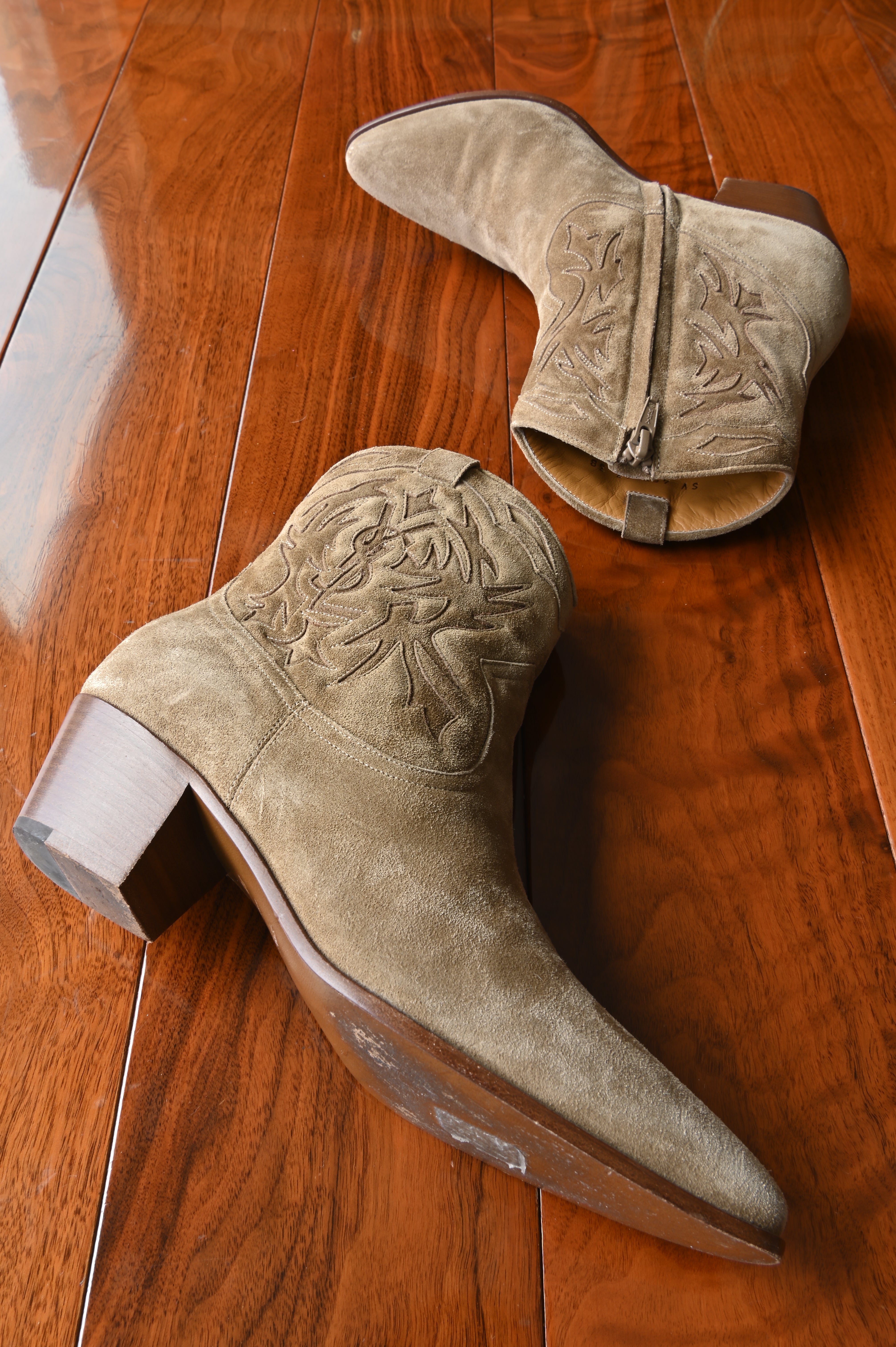 Saint Laurent Brown Suede Chelsea Boots side
