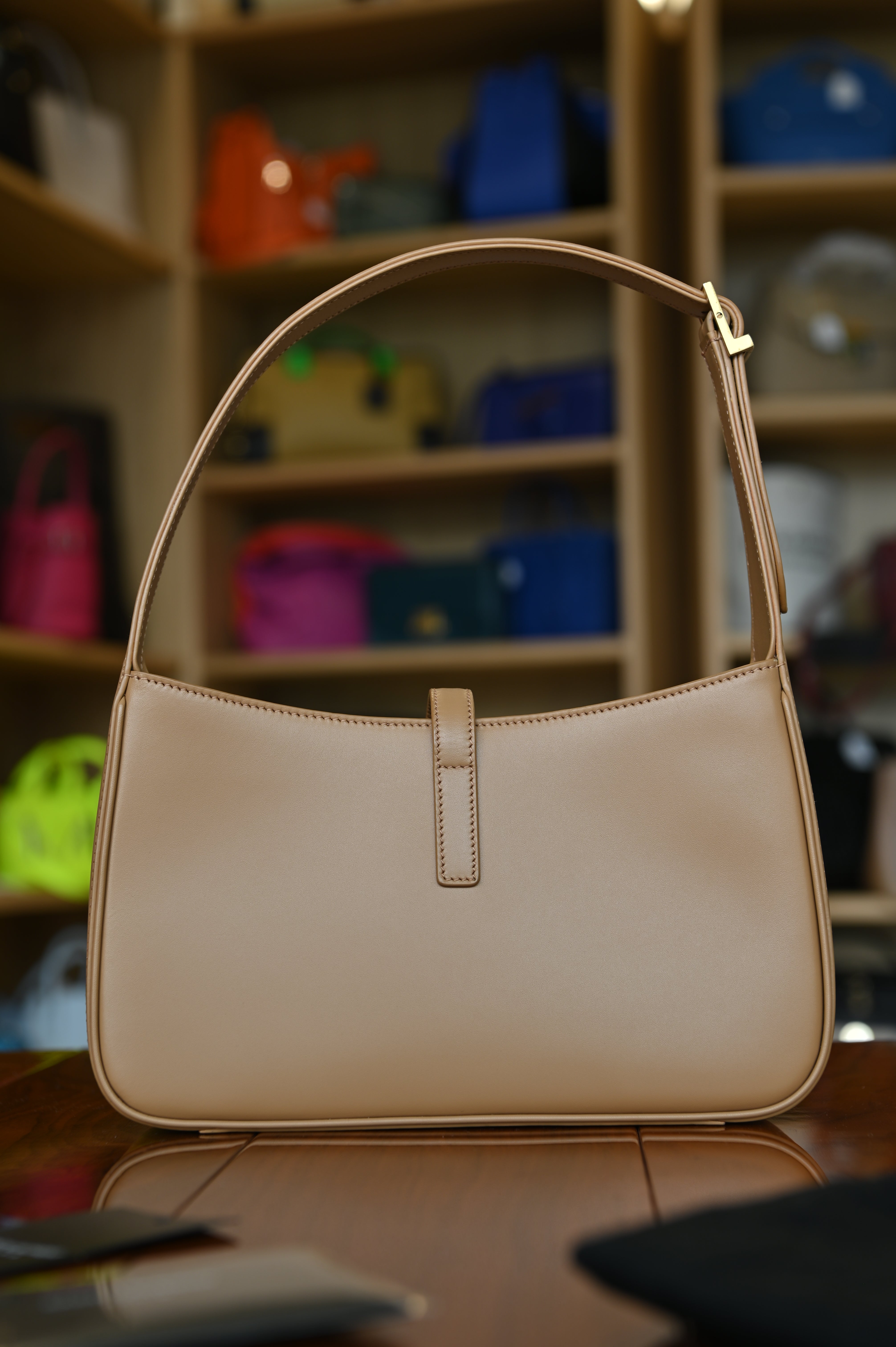 Saint Laurent Le 5 à 7 Hobo Bag Handbag back