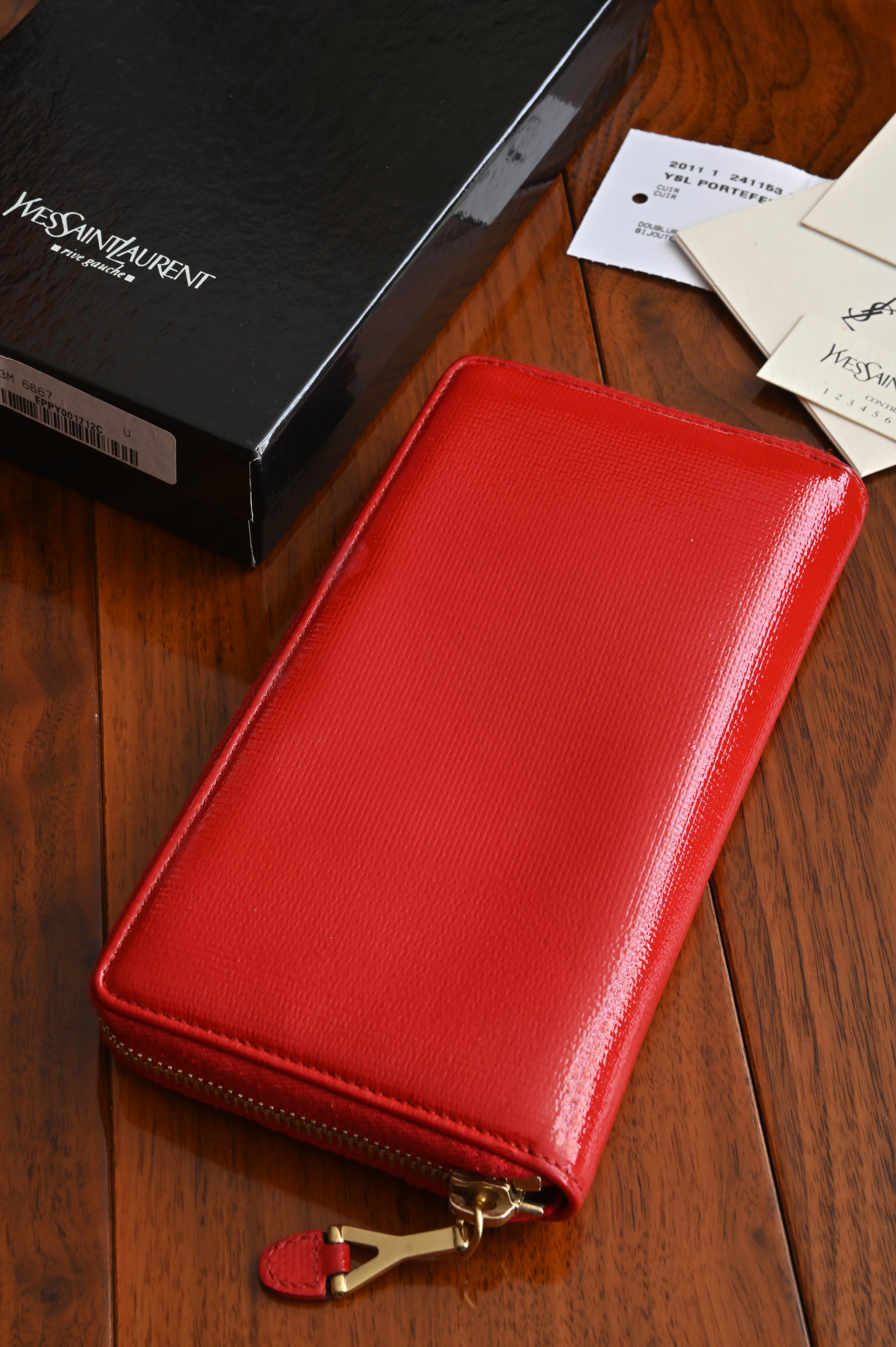 Saint Laurent Y Long Wallet in Red patent back