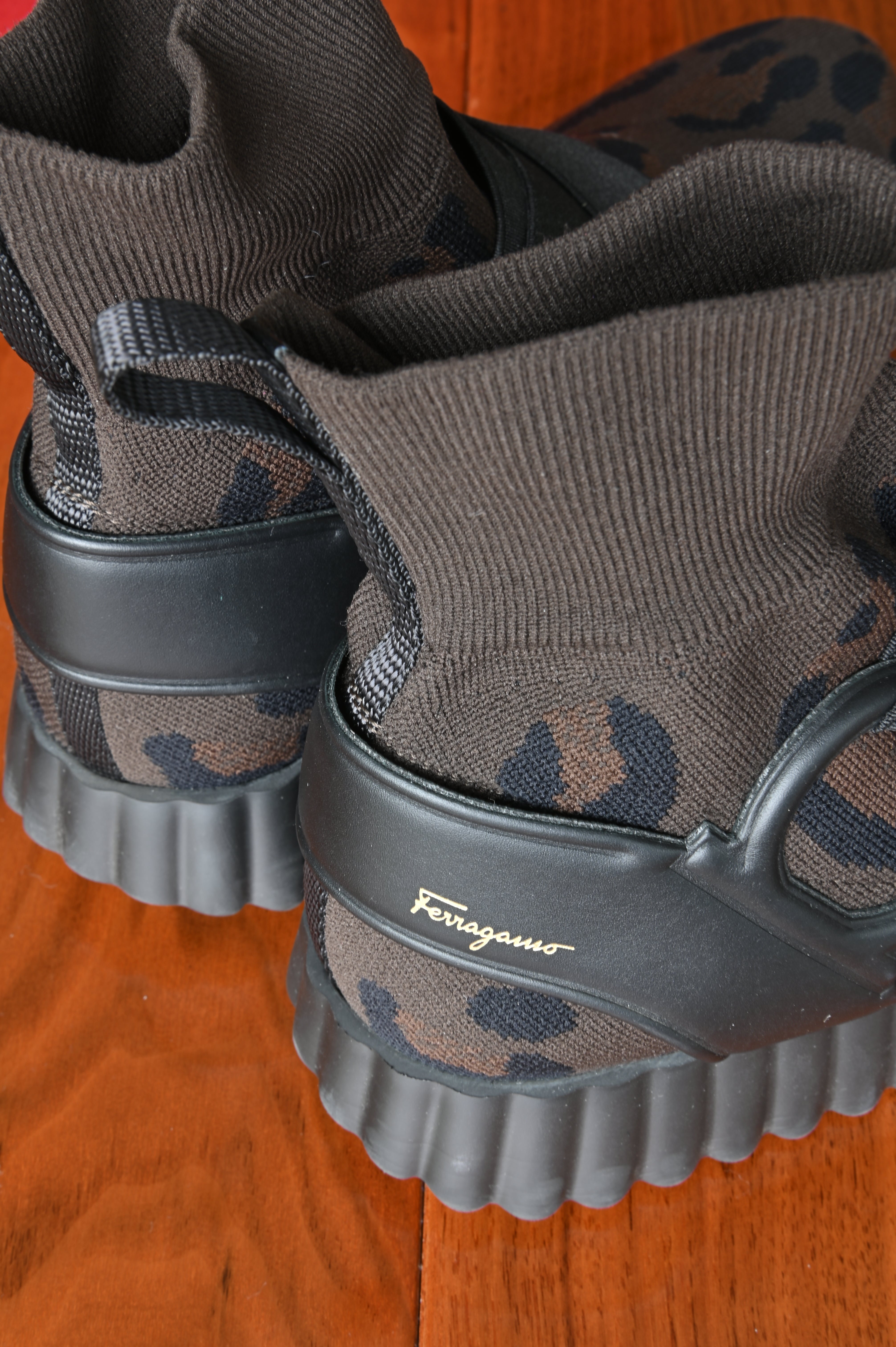 Salvatore Ferragamo Leopard Sneakers logo