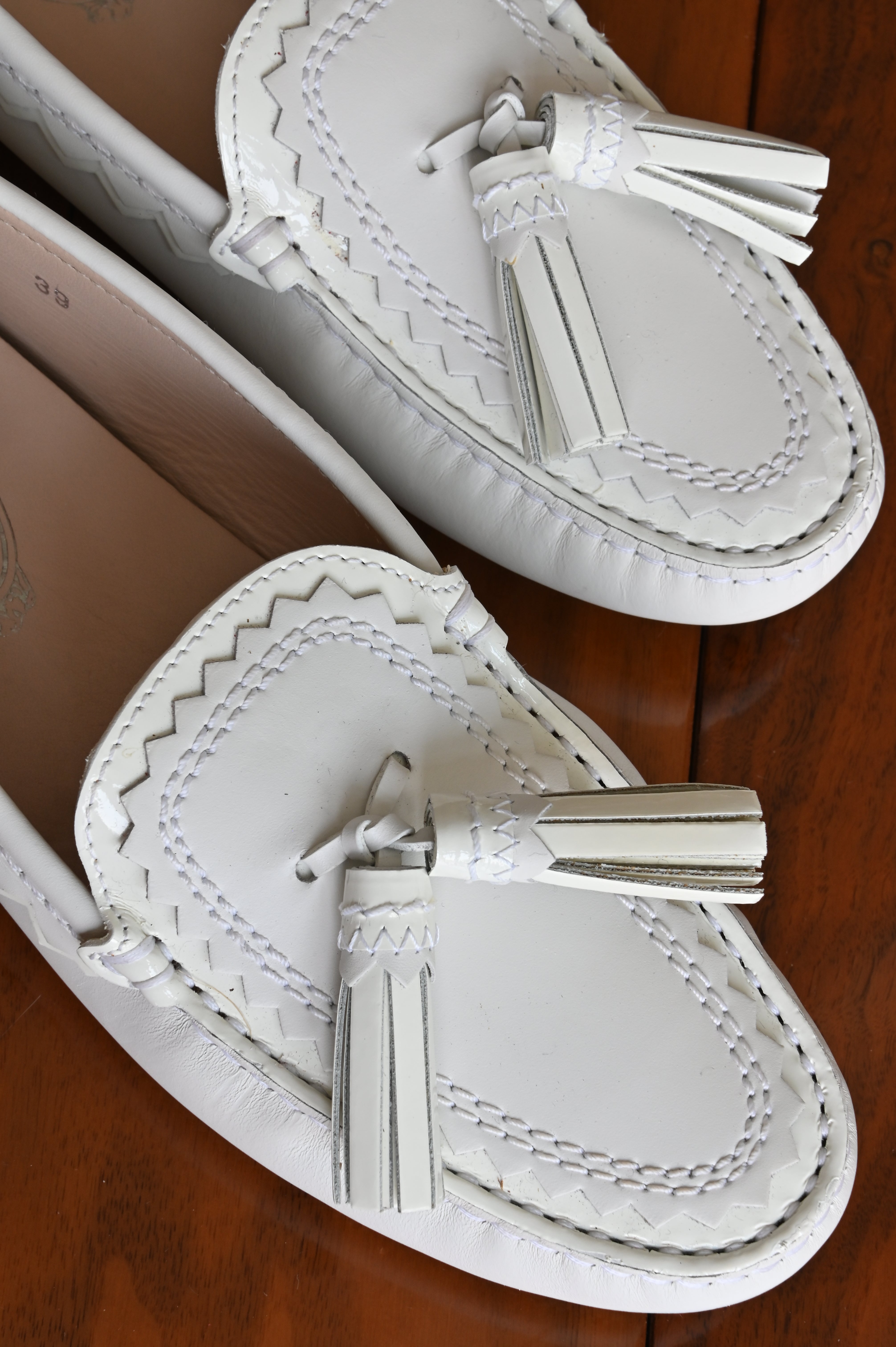 Tod's Women's Gommino Loafers detail