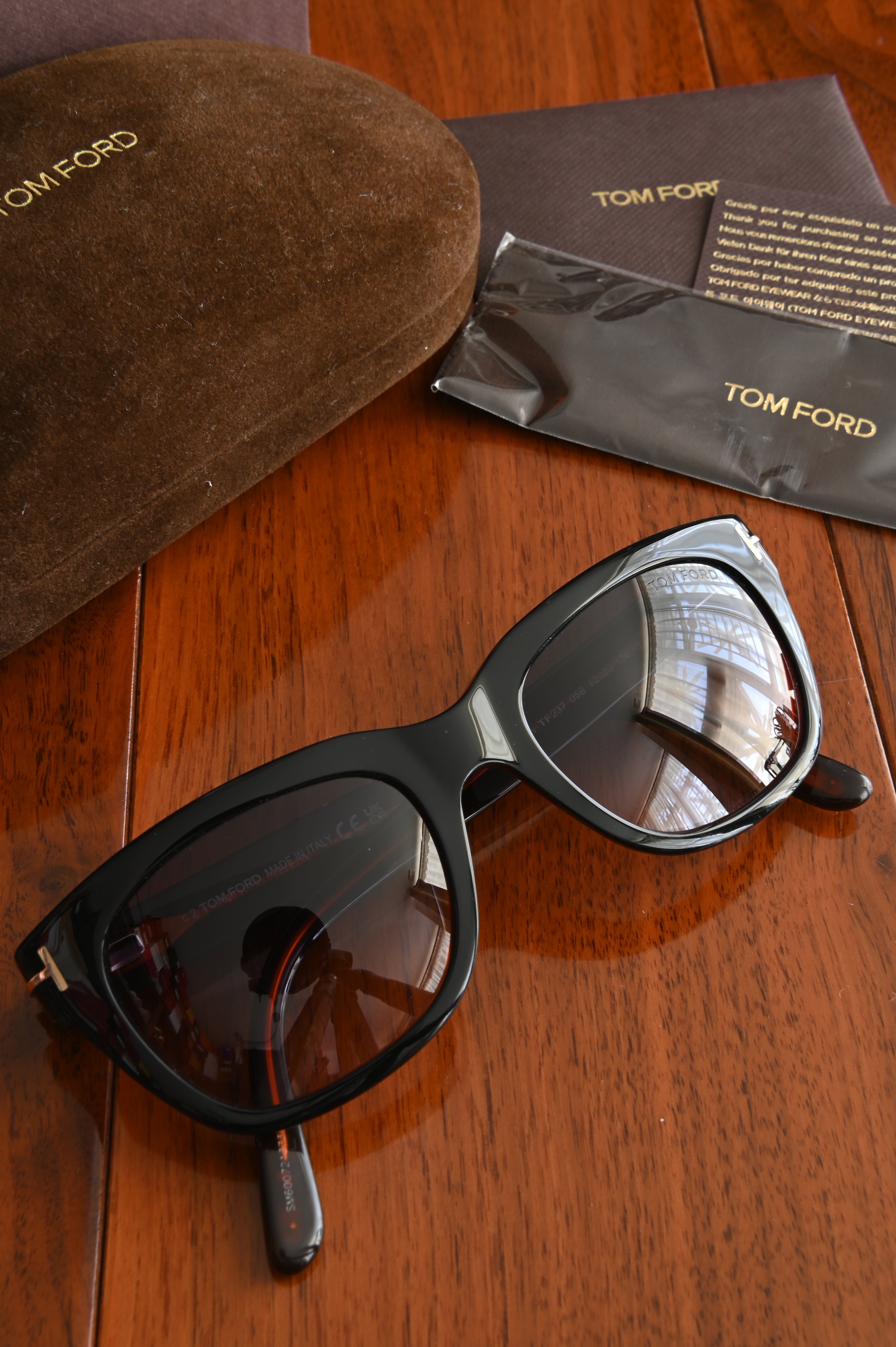 Tom Ford Snowdon FT0237 05B Sunglasses front