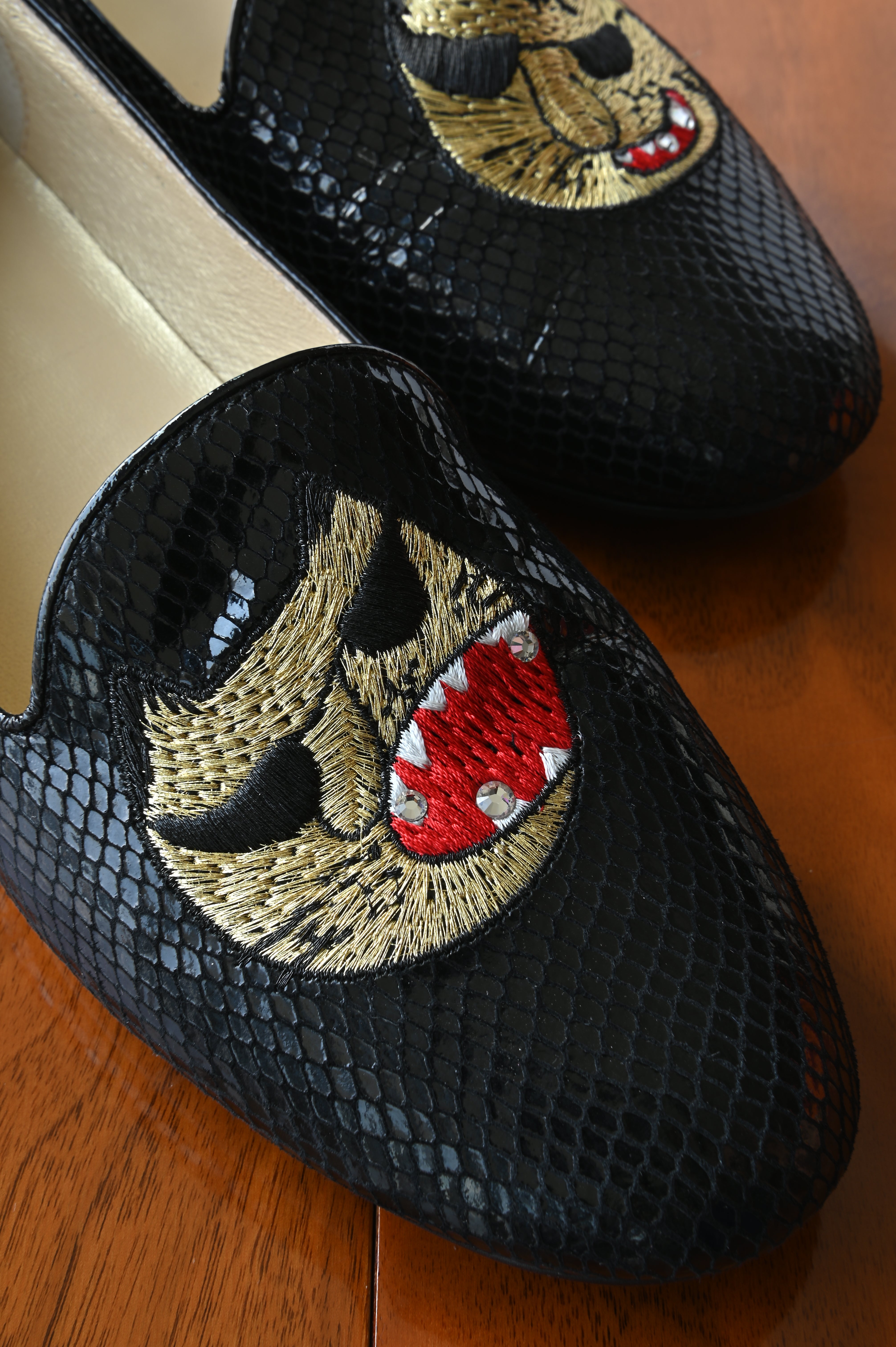 Tsumori Chisato Black Cat Canvas Loafers front