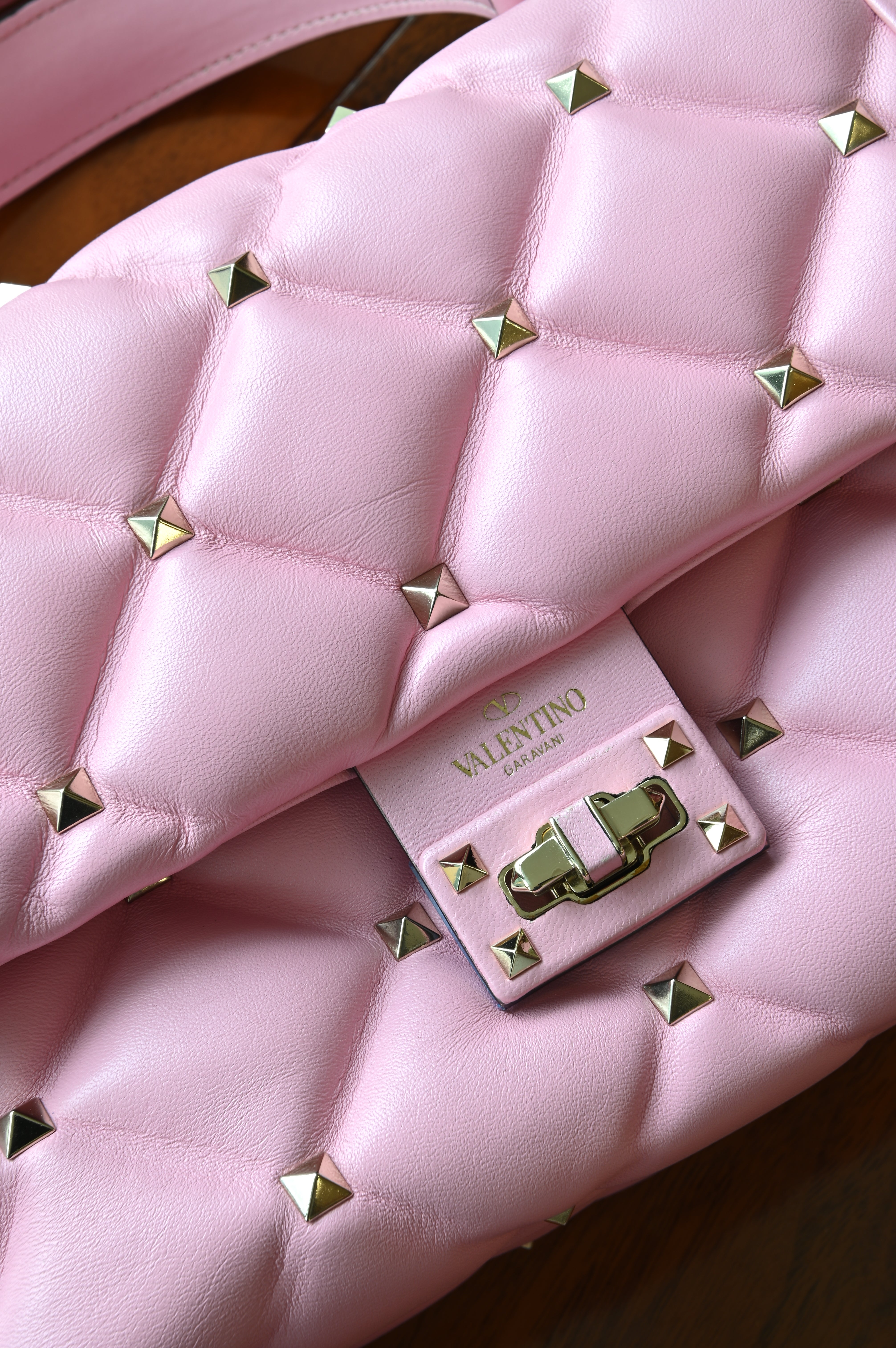 Valentino Garavani Light Pink Top Handle Bag logo
