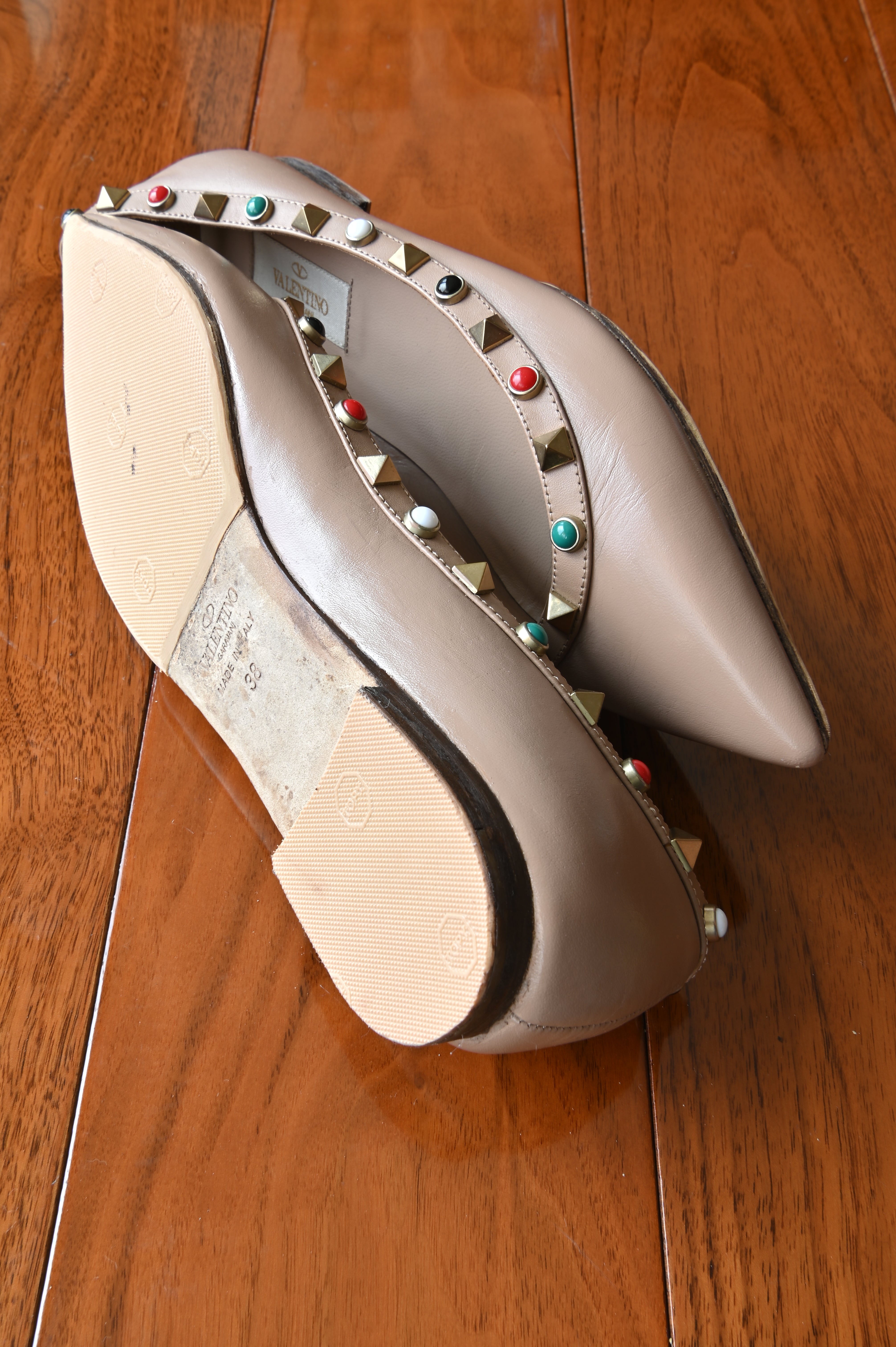 Valentino Garavani Nude Rolling Rockstud Ballet Flats side two
