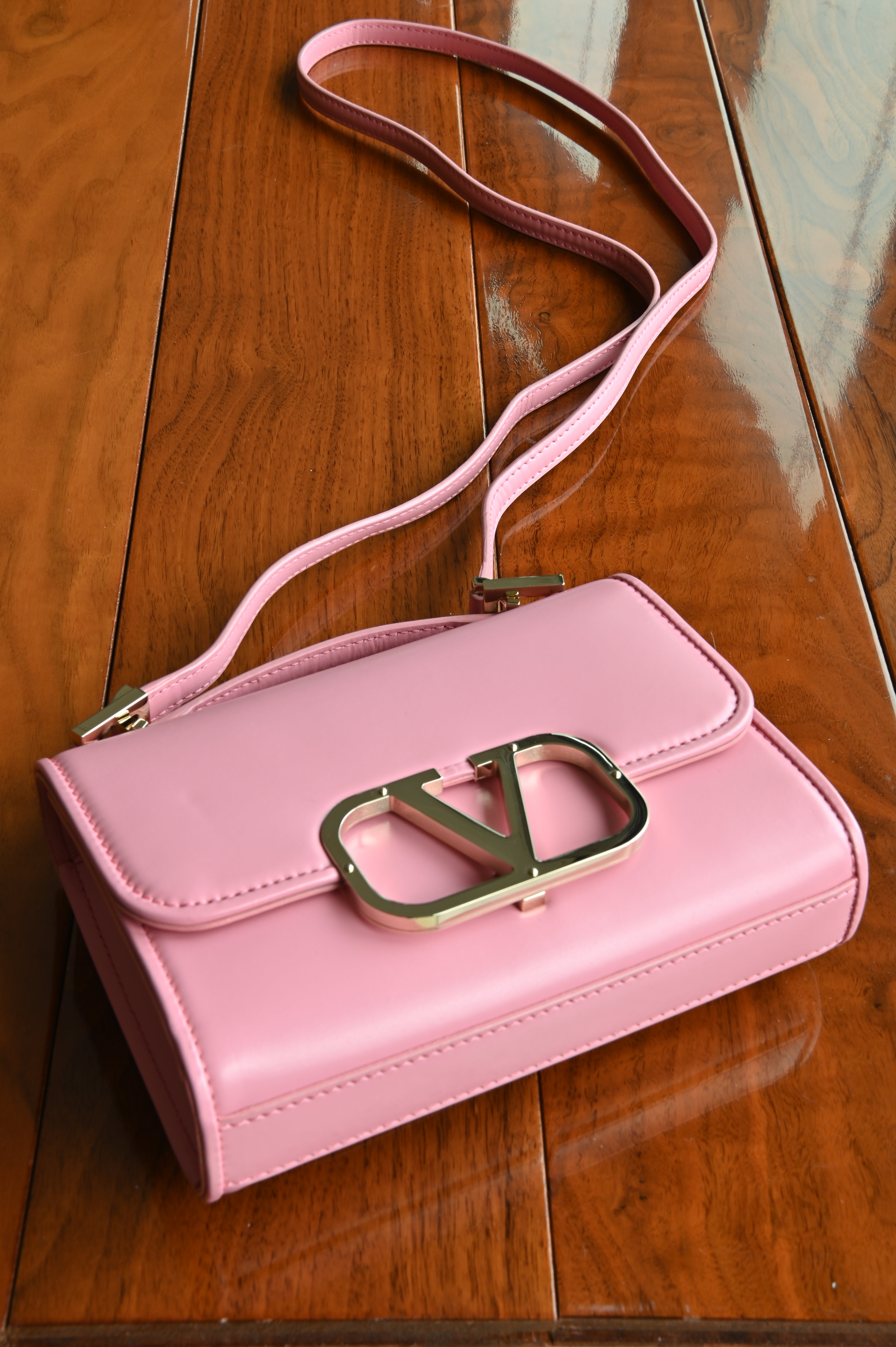 Valentino Garavani Pink VLogo Shoulder Bag front