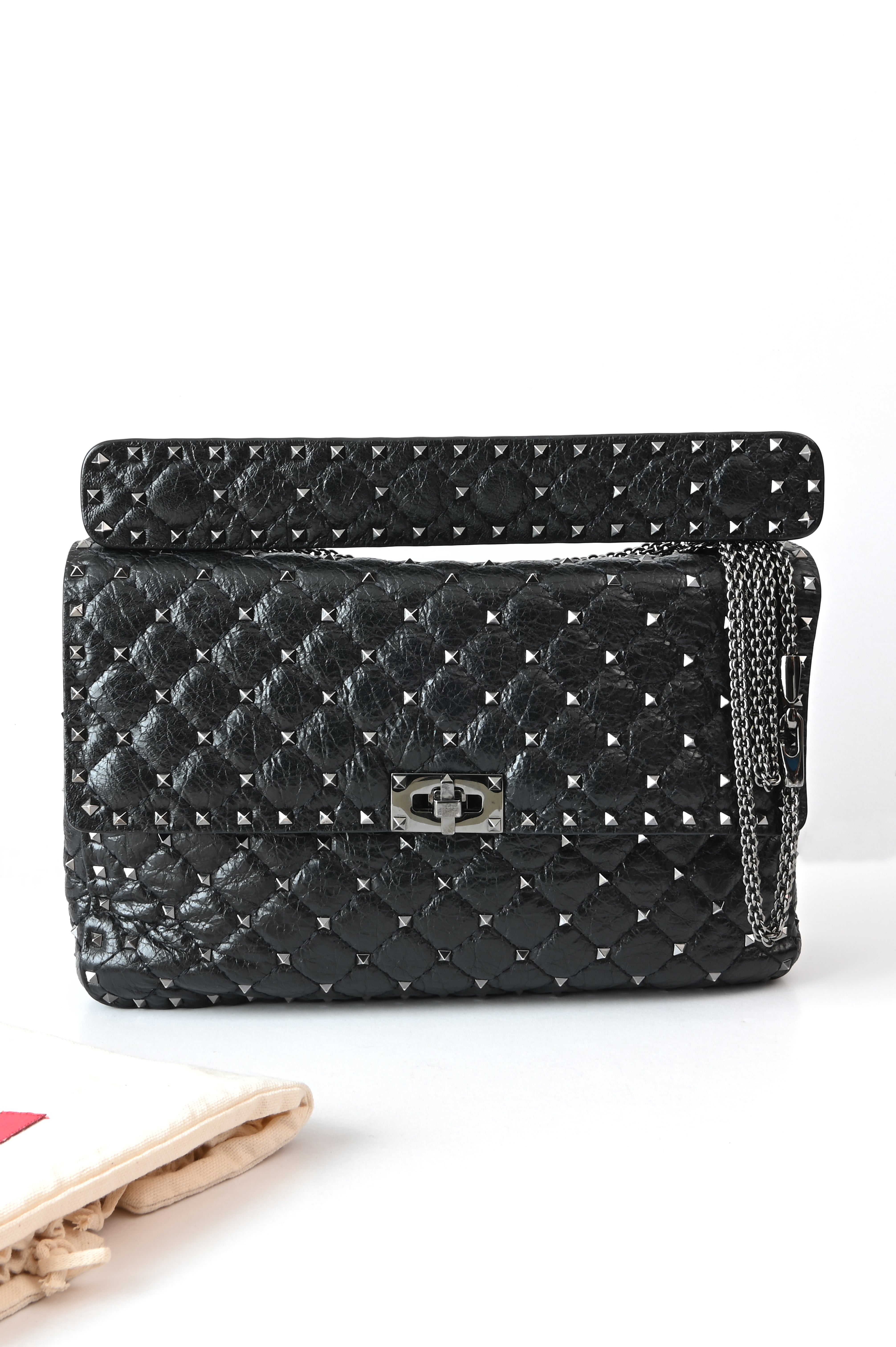 Valentino Garavani large rockstud spike bag in black