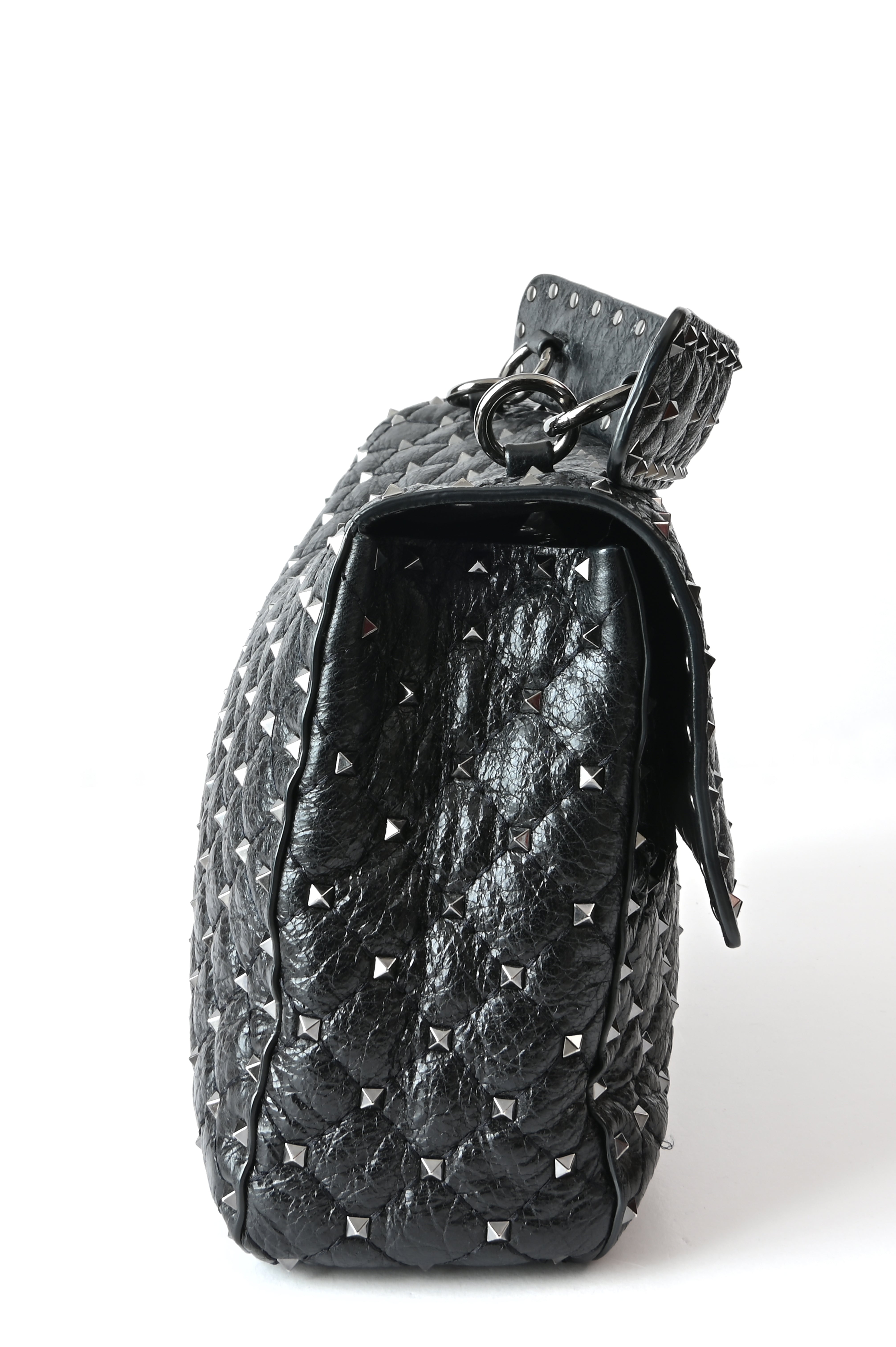 Valentino Garavani large rockstud spike bag in black