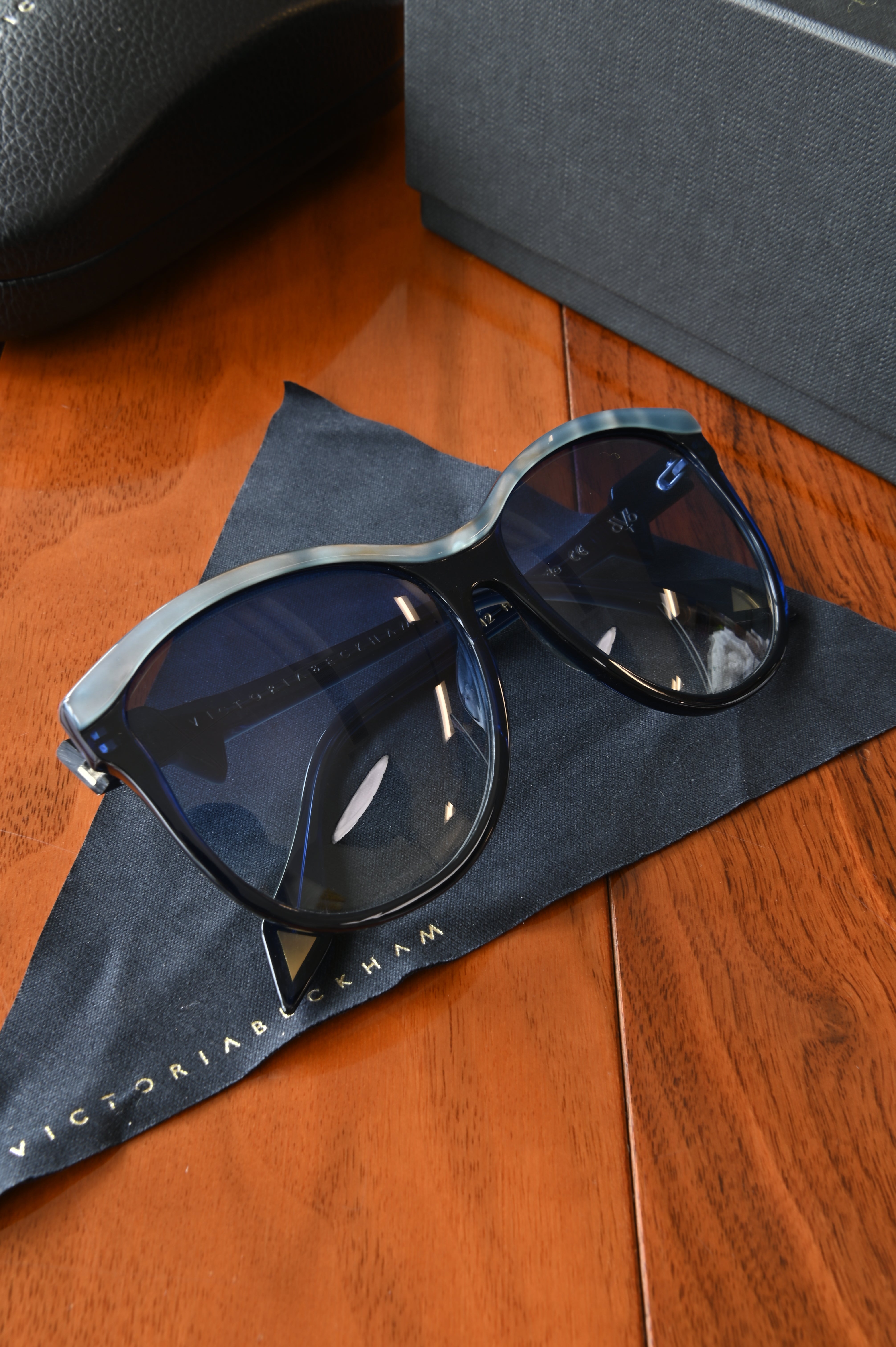 Victoria Beckham Black Silver Sunglasses