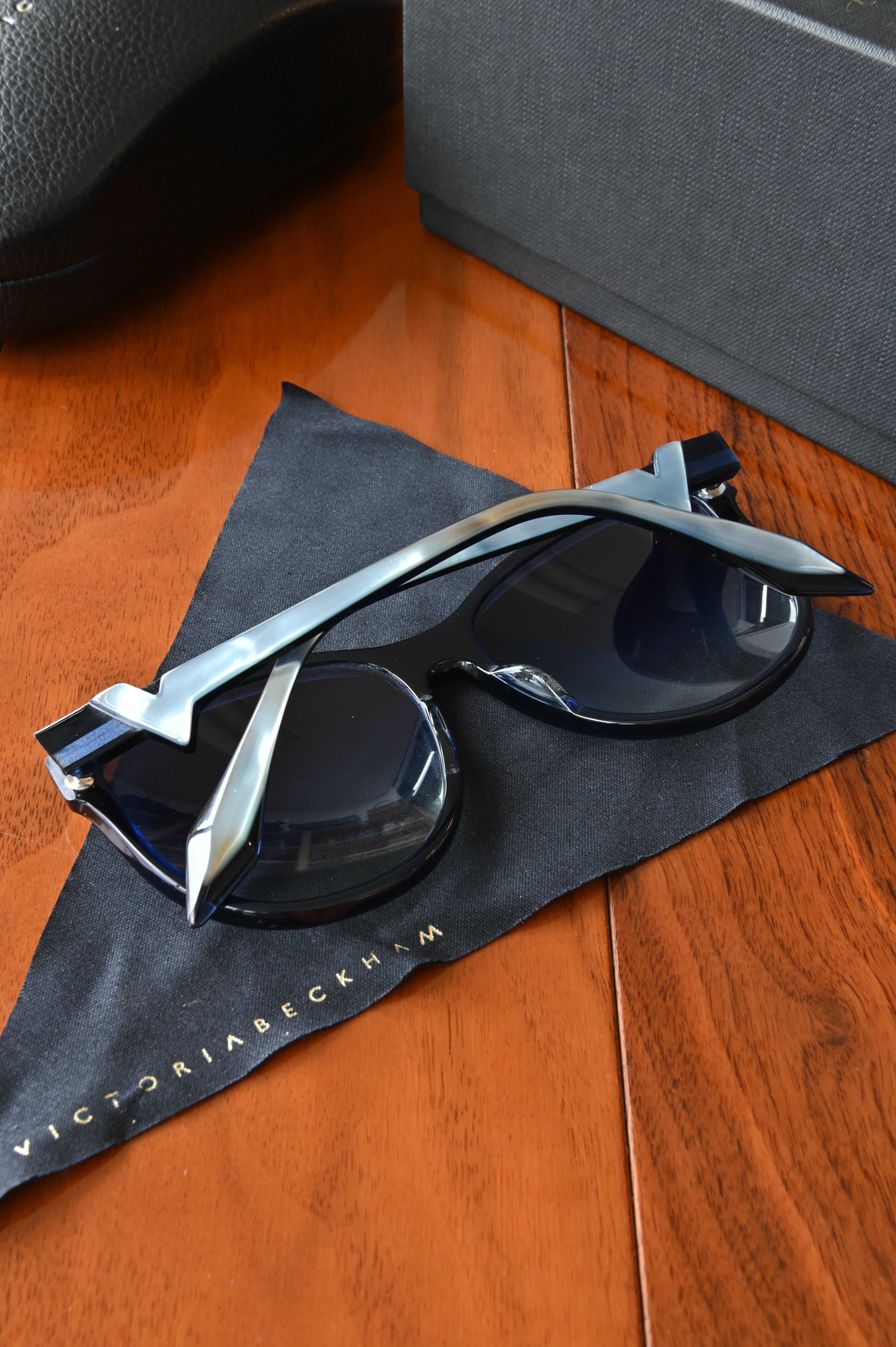 Victoria Beckham Black Silver Sunglasses back